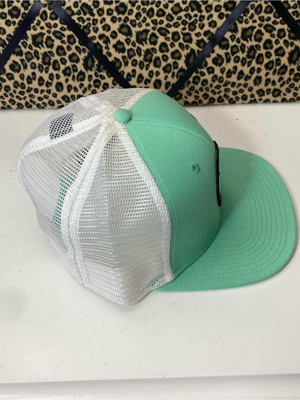 Shreddy Icon Hydro Seafoam Skeleton Shaka Mesh Snapback Trucker Hat - Picture 5 of 11